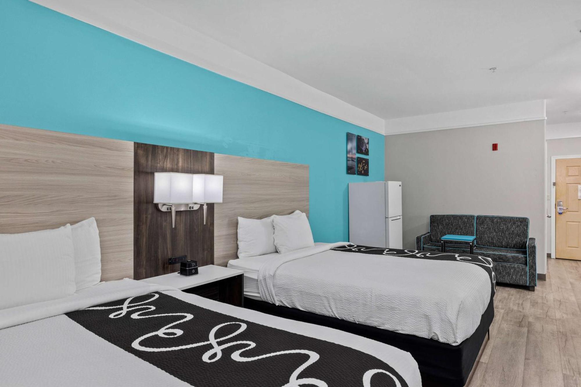 La Quinta Inn Suites By Wyndham Raymondville Harlingen Bagian luar foto